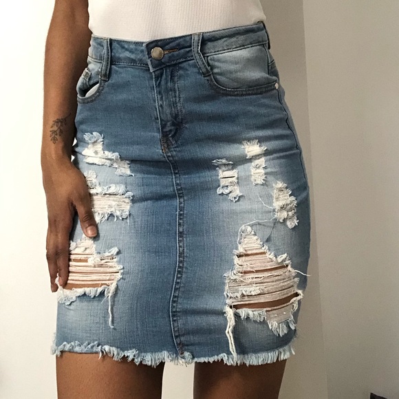 HIGH WAISTED DENIM SKIRT - Picture 1 of 4